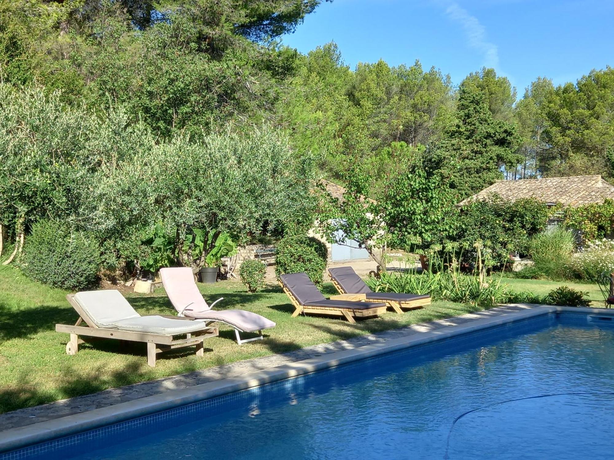 Saint-Rémy-de-Provence La Roulotte Du Petit Paradis מראה חיצוני תמונה
