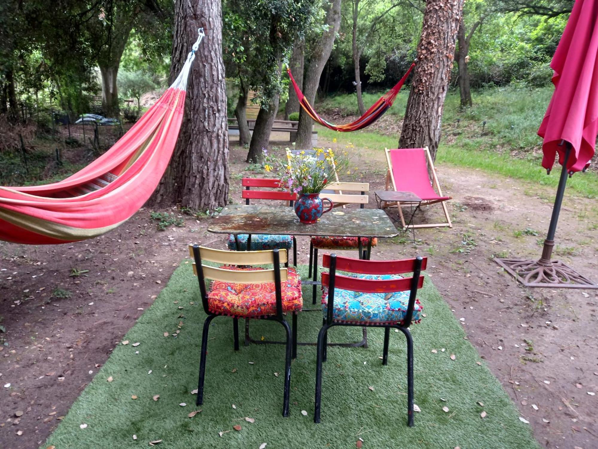 Saint-Rémy-de-Provence La Roulotte Du Petit Paradis מראה חיצוני תמונה
