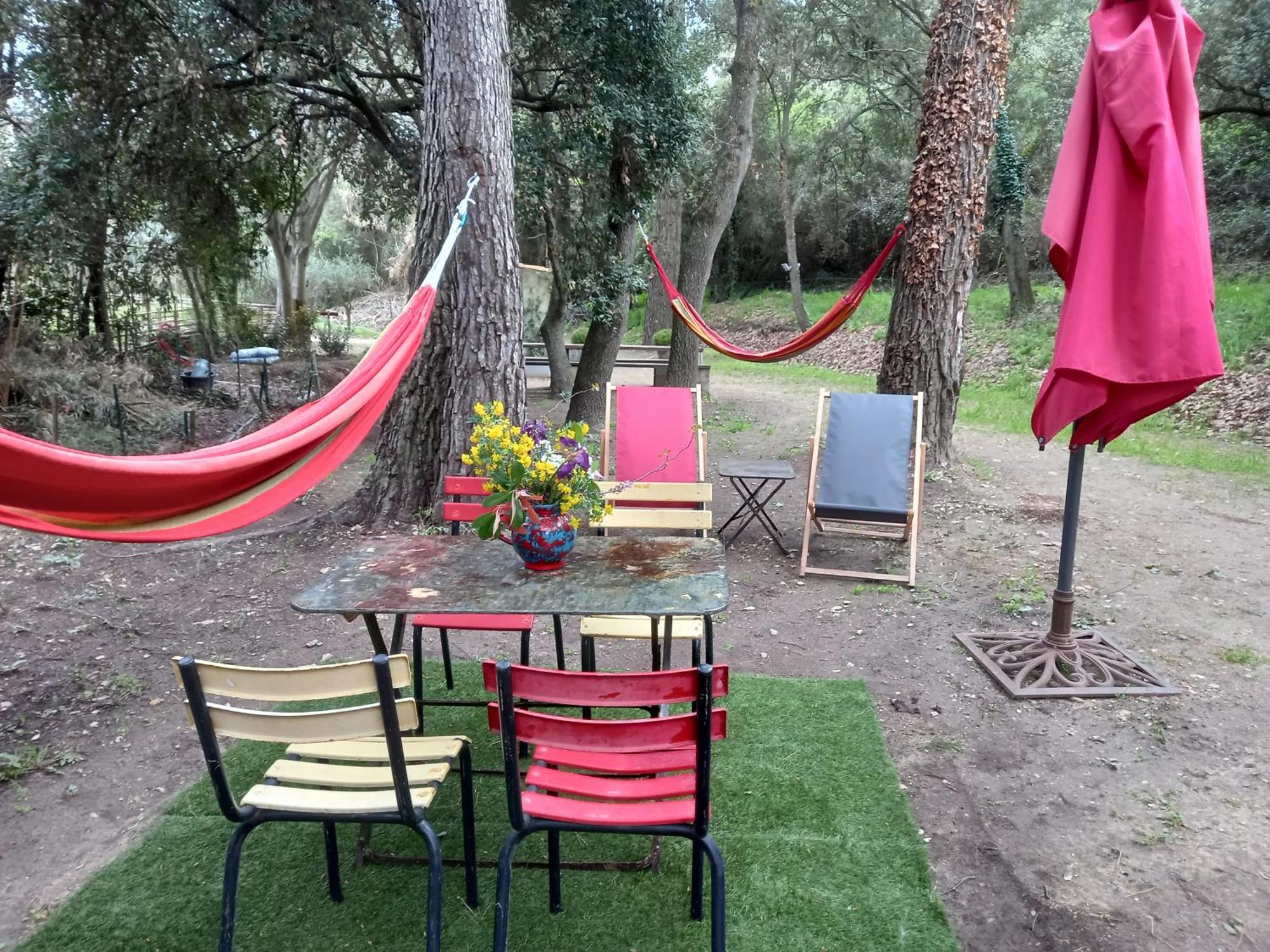 Saint-Rémy-de-Provence La Roulotte Du Petit Paradis מראה חיצוני תמונה