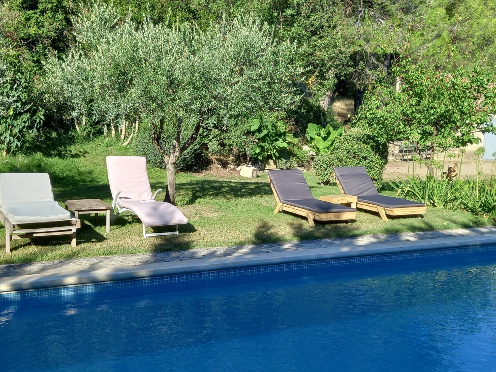 Saint-Rémy-de-Provence La Roulotte Du Petit Paradis מראה חיצוני תמונה