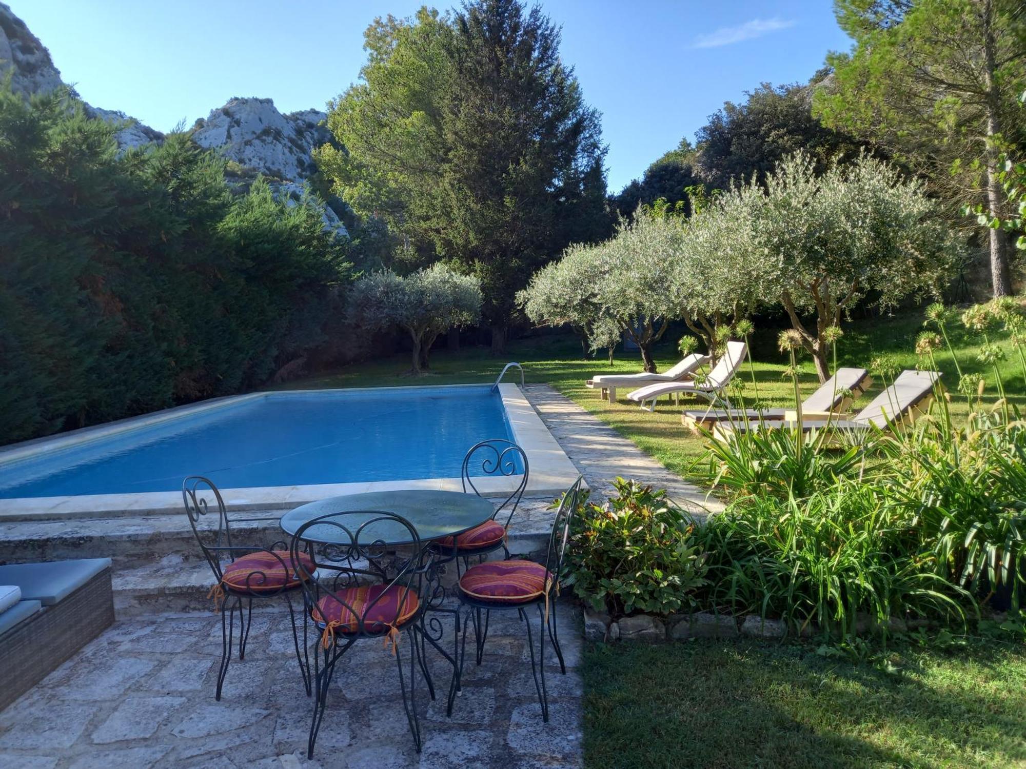Saint-Rémy-de-Provence La Roulotte Du Petit Paradis מראה חיצוני תמונה