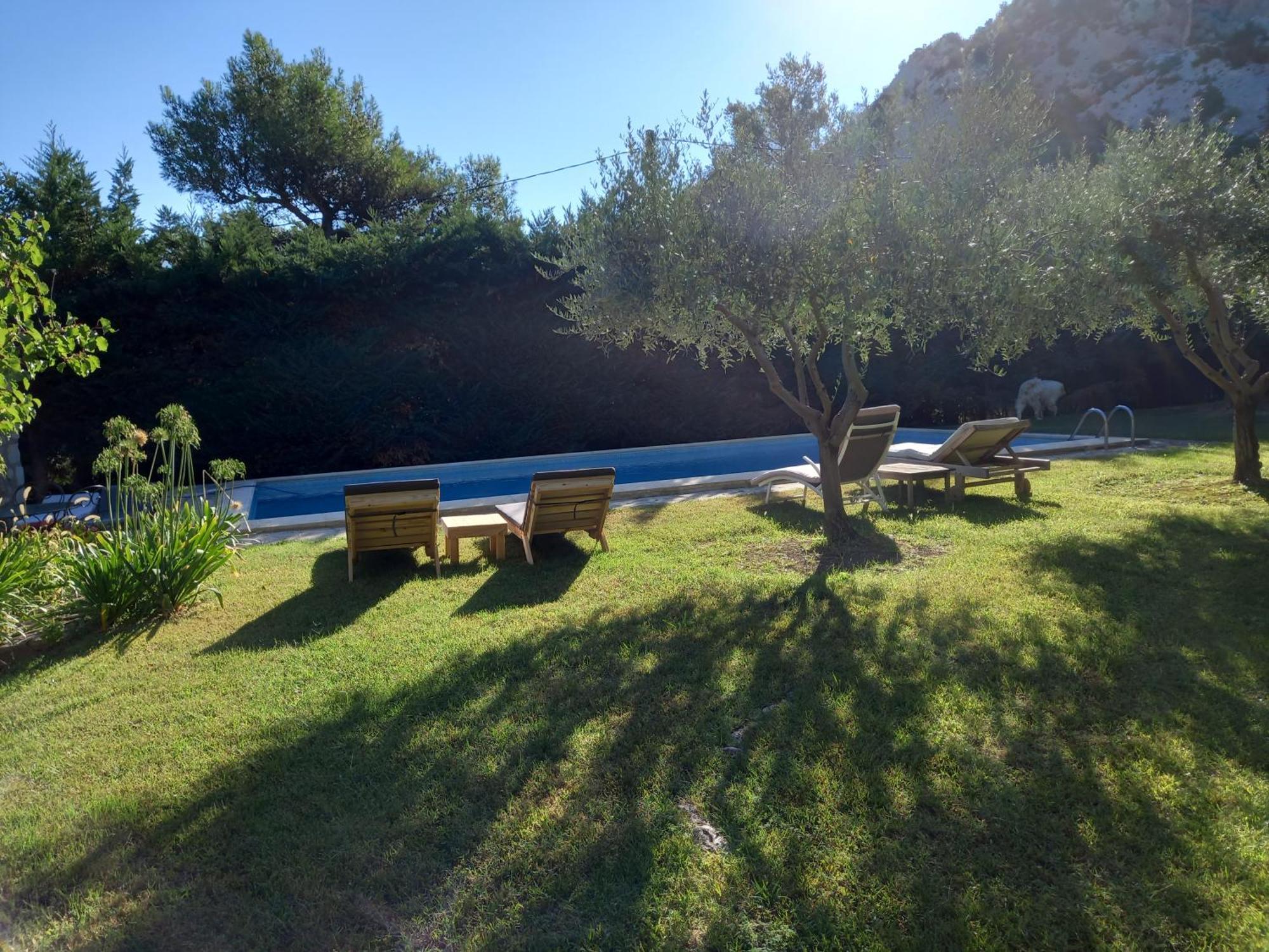 Saint-Rémy-de-Provence La Roulotte Du Petit Paradis מראה חיצוני תמונה